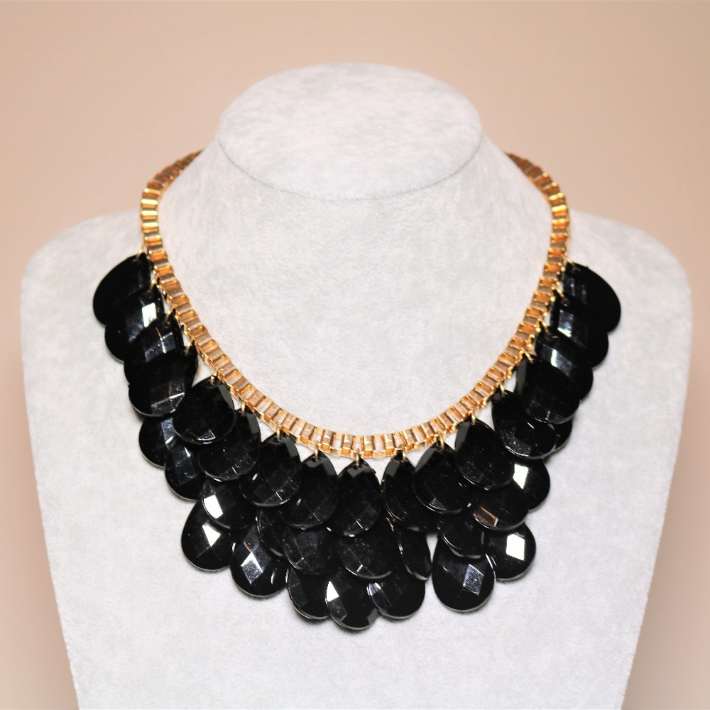 Black Faceted Stone Necklace